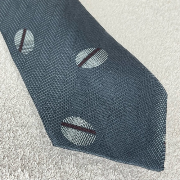 Giorgio Armani 100% Silk Men’s Tie-Gray/Maroon-Luxury-Designer-Businessman-CEO - Picture 2 of 7